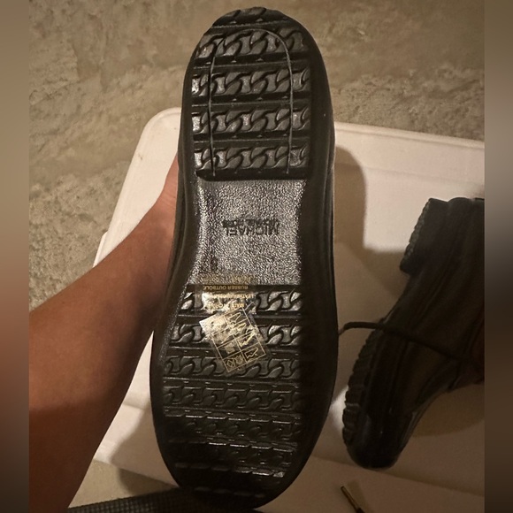 NEVER WORN - SIZE 8 Michael Kors Duck Boots - Picture 3 of 6